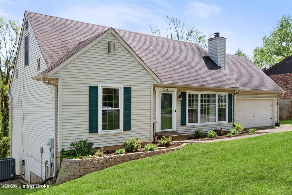 Photo of 7310 Wood Rock Rd, Louisville, KY 40291 (MLS # 1713933)