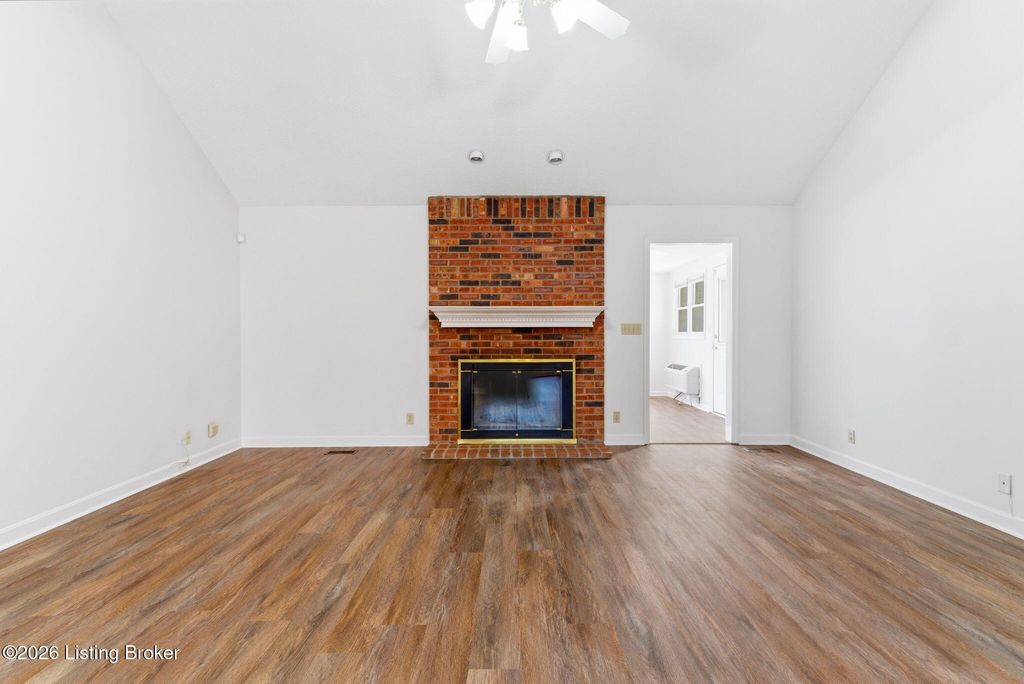 Photo of 9411 Stonelanding Pl, Louisville, KY 40272 (MLS # 1715470)