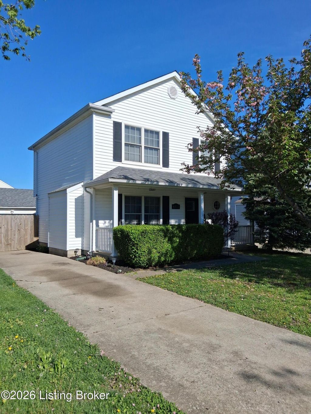 Photo of 6111 Maravian Dr, Louisville, KY 40258 (MLS # 1713758)