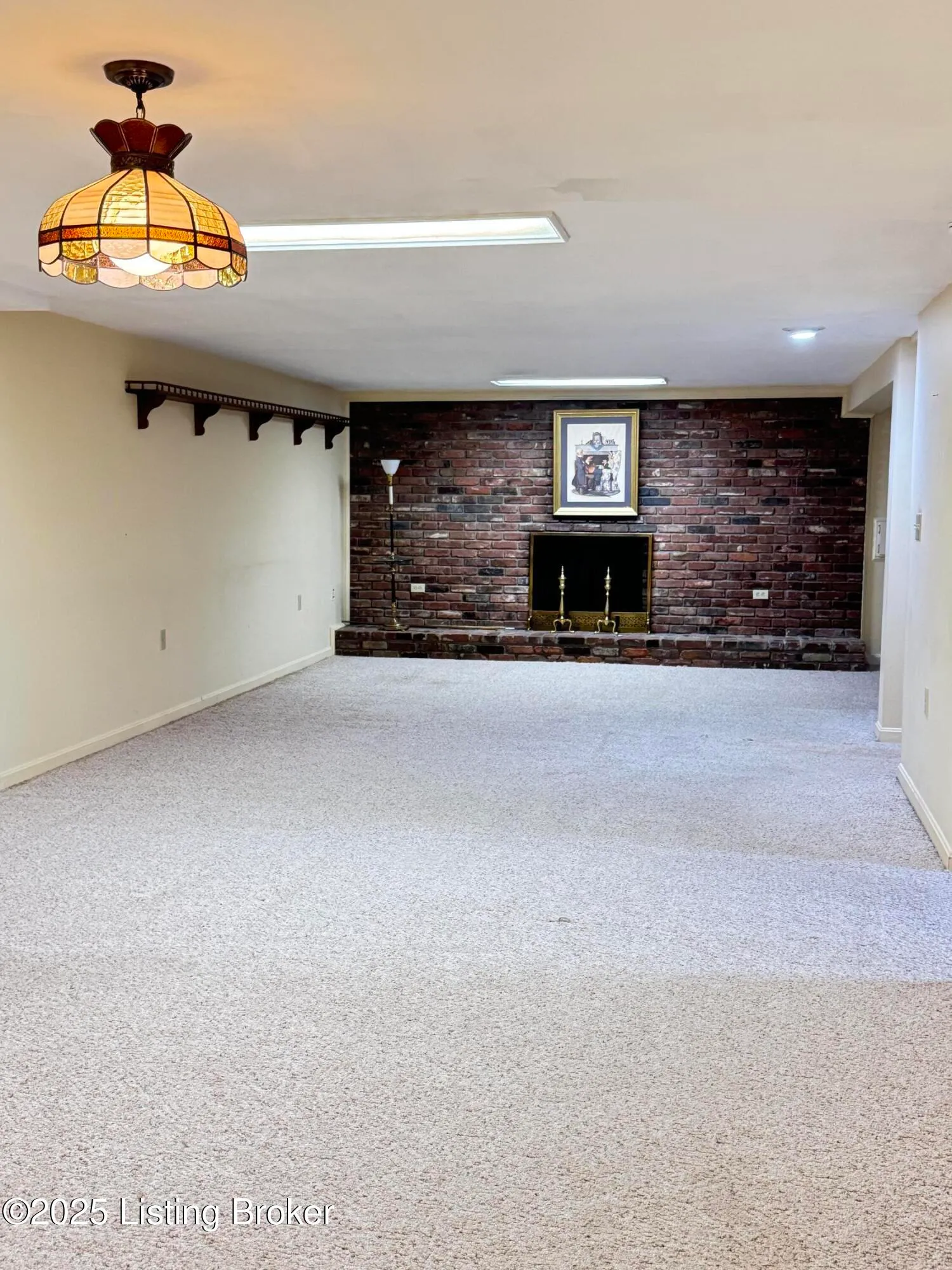 Louisville, Kentucky 40242, United States, 3 Bedrooms Bedrooms, ,3 BathroomsBathrooms,Residential,Active,229816