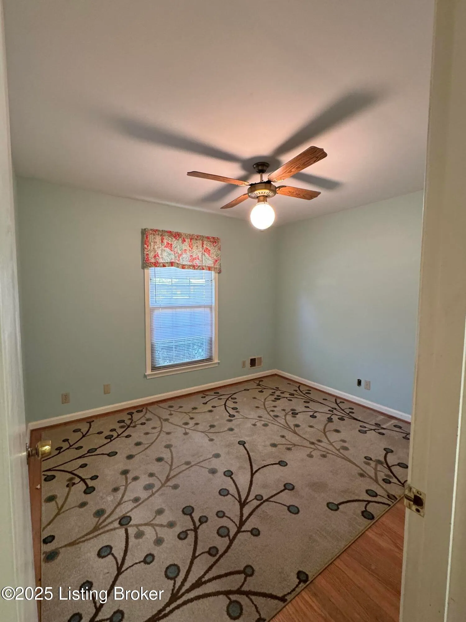 Louisville, Kentucky 40242, United States, 3 Bedrooms Bedrooms, ,3 BathroomsBathrooms,Residential,Active,229816