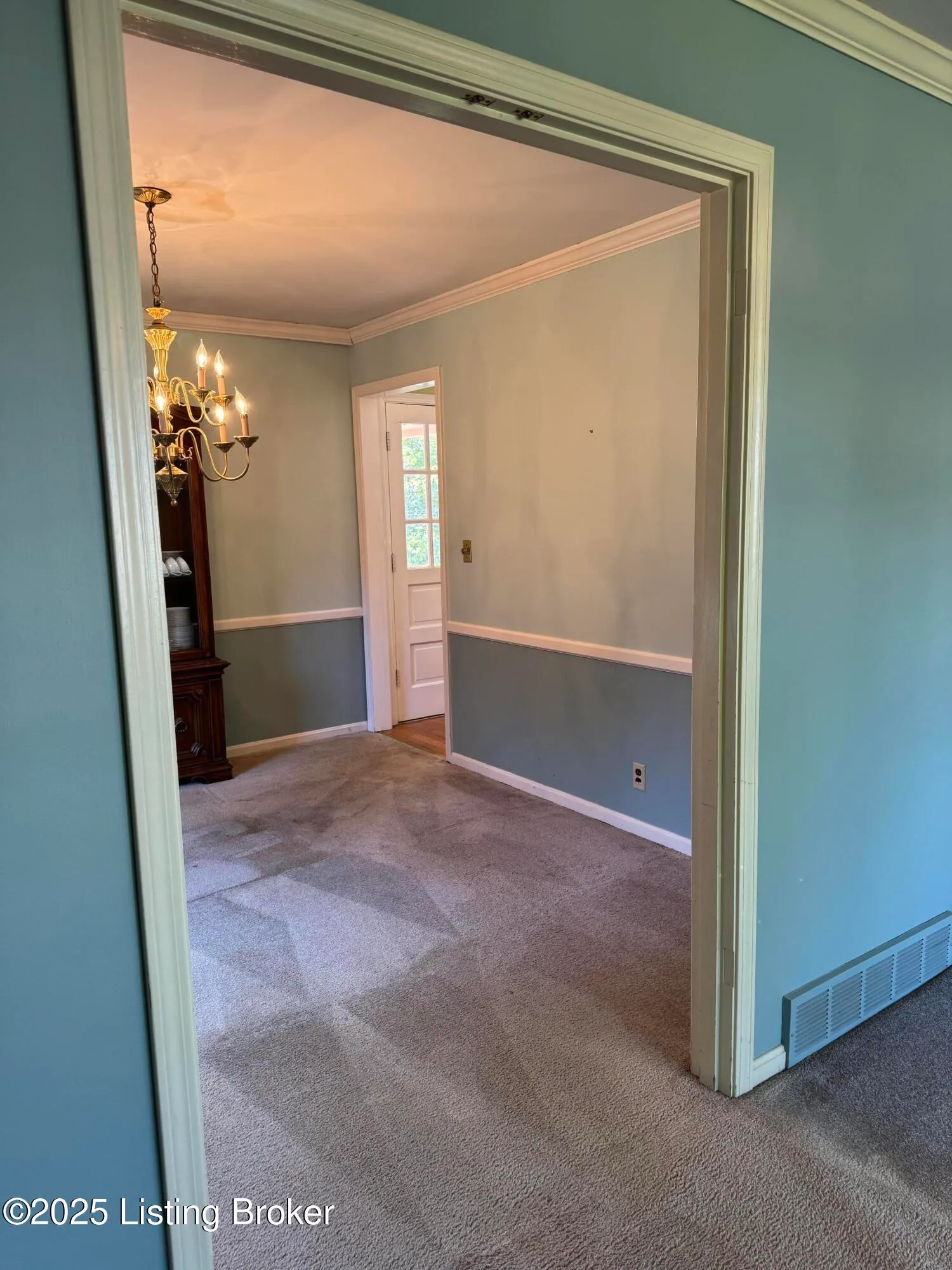 Louisville, Kentucky 40242, United States, 3 Bedrooms Bedrooms, ,3 BathroomsBathrooms,Residential,Active,229816