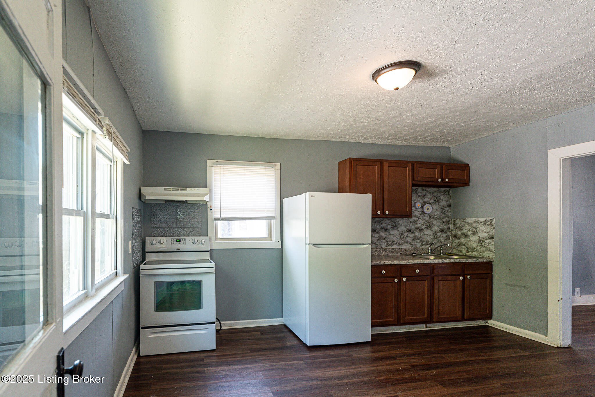 3387 Lester Ave, Louisville, Pennsylvania image 13