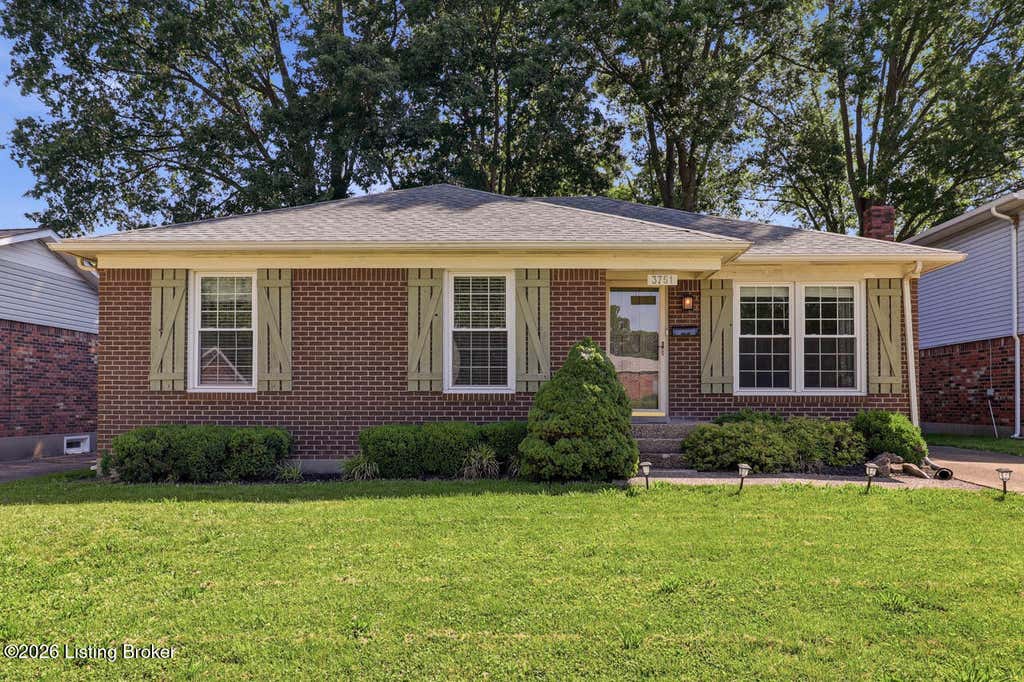 Photo of 3751 Rouge Way, Louisville, KY 40218 (MLS # 1719517)