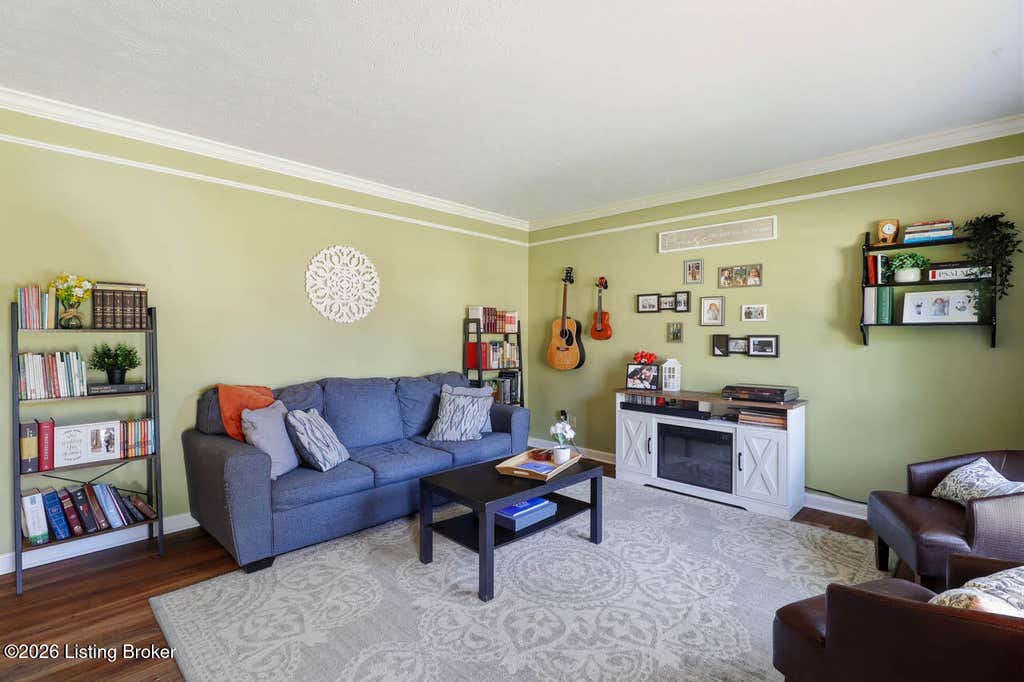 Photo of 3751 Rouge Way, Louisville, KY 40218 (MLS # 1719517)