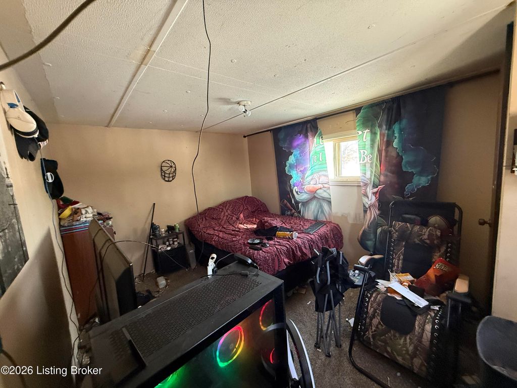 Photo of 180 Lake Dr, Vine Grove, KY 40175 (MLS # 1708537)