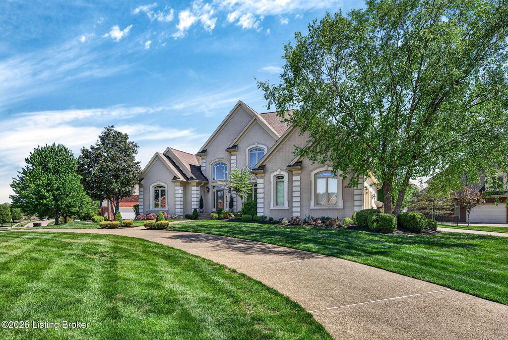 Photo of 2801 Woodcrest Ct, Prospect, KY 40059 (MLS # 1711354)