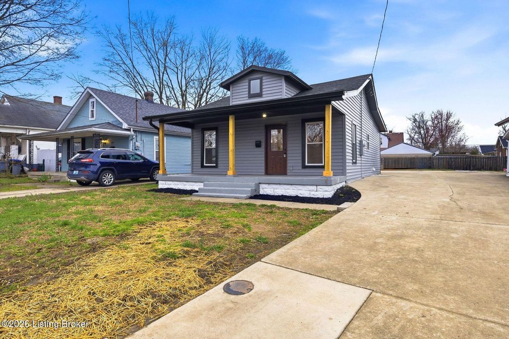 Photo of 143 Mohawk Ave, Louisville, KY 40214 (MLS # 1711617)