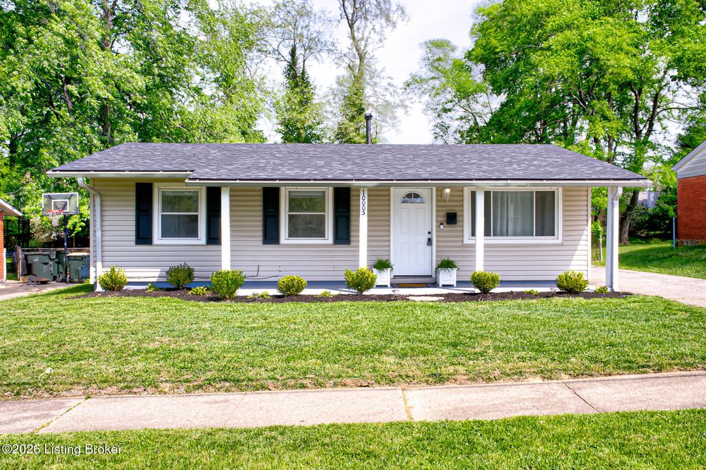 Photo of 10005 Robsion Rd, Louisville, KY 40299 (MLS # 1714483)