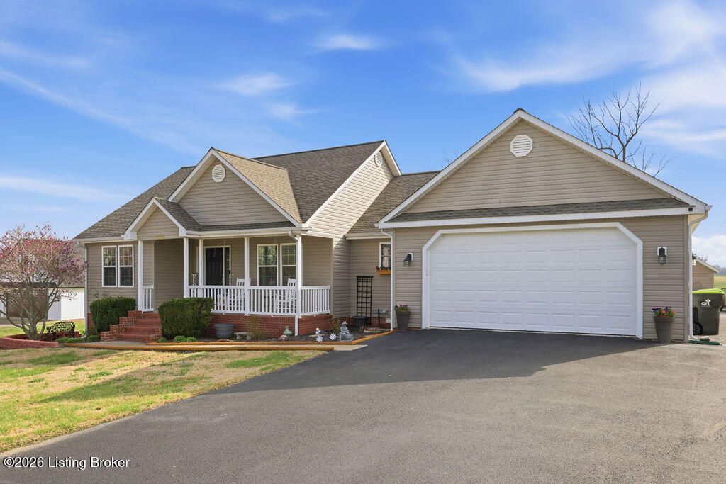 Photo of 78 Oak Shadow Ln, Benton, KY 42025 (MLS # 1711316)
