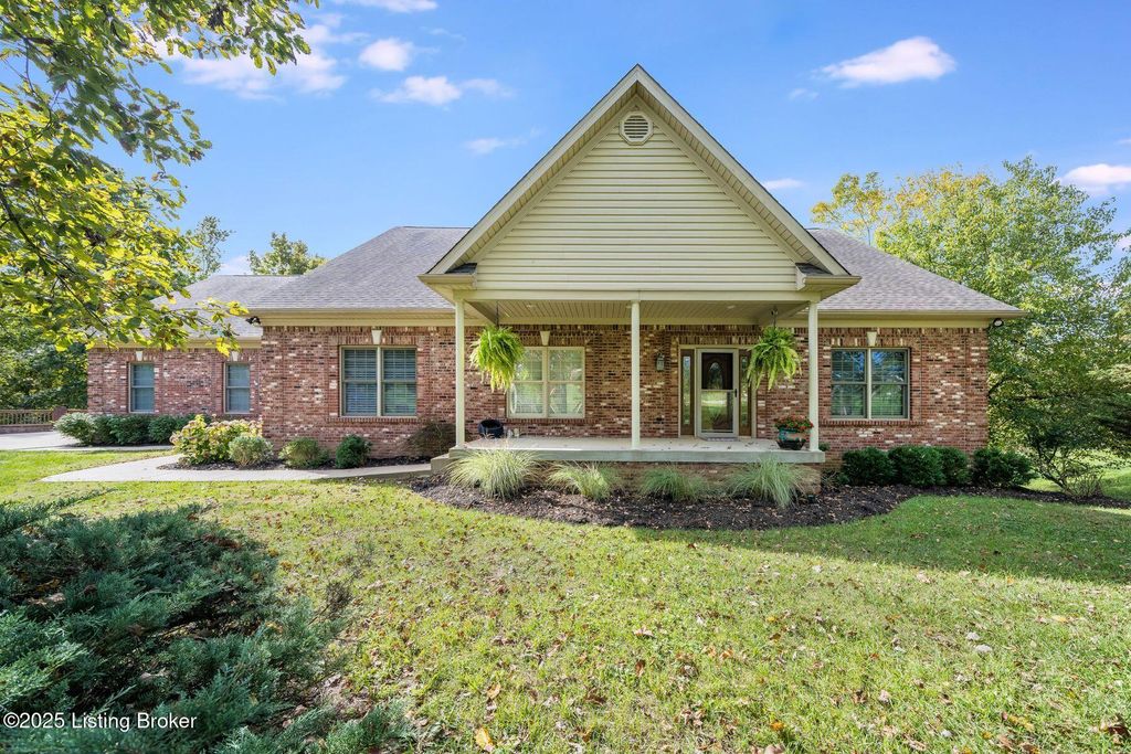 Photo of 230 Kristen Dr, Fisherville, KY 40023 (MLS # 1701546)