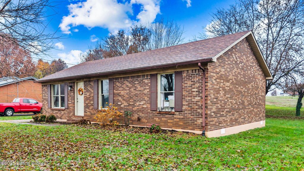 Photo of 130 Hayden Dr, Bardstown, KY 40004 (MLS # 1703843)