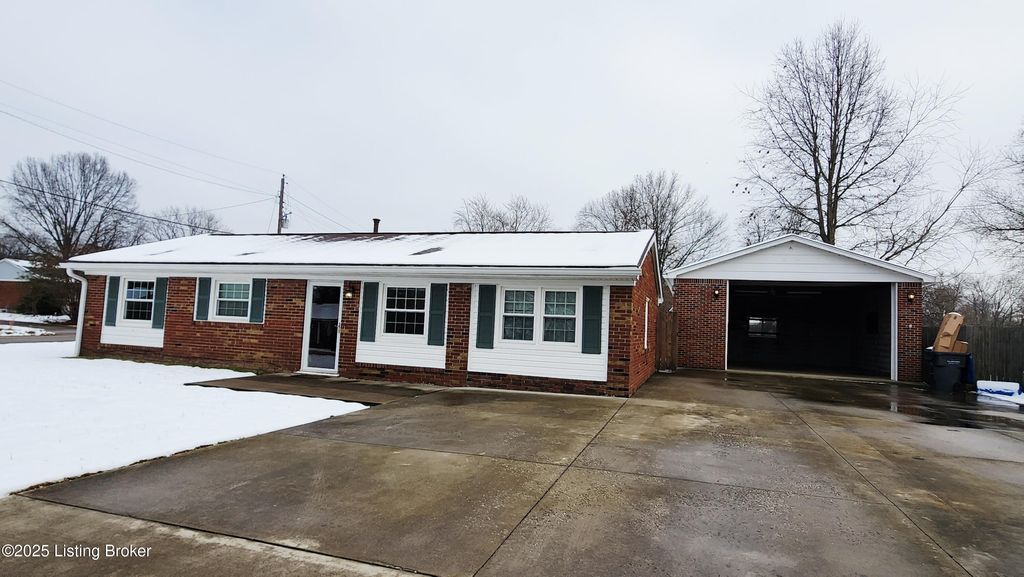 Photo of 7501 Rutledge Rd, Louisville, KY 40258 (MLS # 1705381)