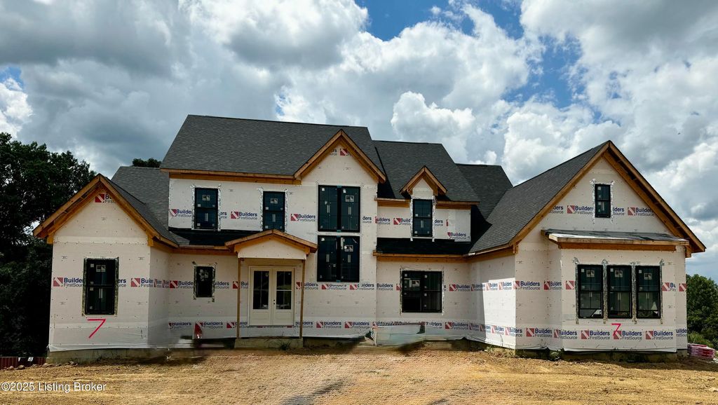 Photo of 5510 Farmhouse Dr, Crestwood, KY 40014 (MLS # 1699032)