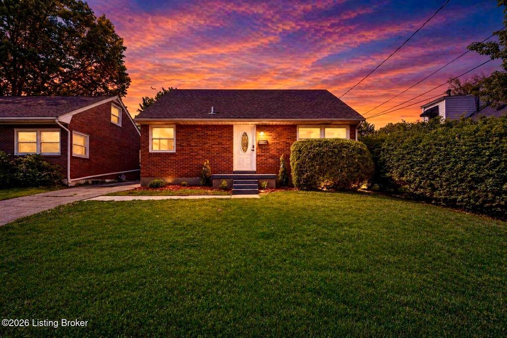 Photo of 925 Stone St, Louisville, KY 40217 (MLS # 1715688)