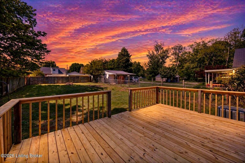 Photo of 925 Stone St, Louisville, KY 40217 (MLS # 1715688)