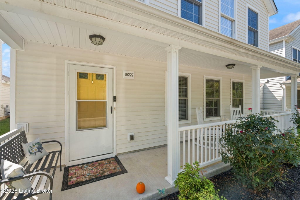 Photo of 10227 Riverstone Cir, Louisville, KY 40229 (MLS # 1730306)