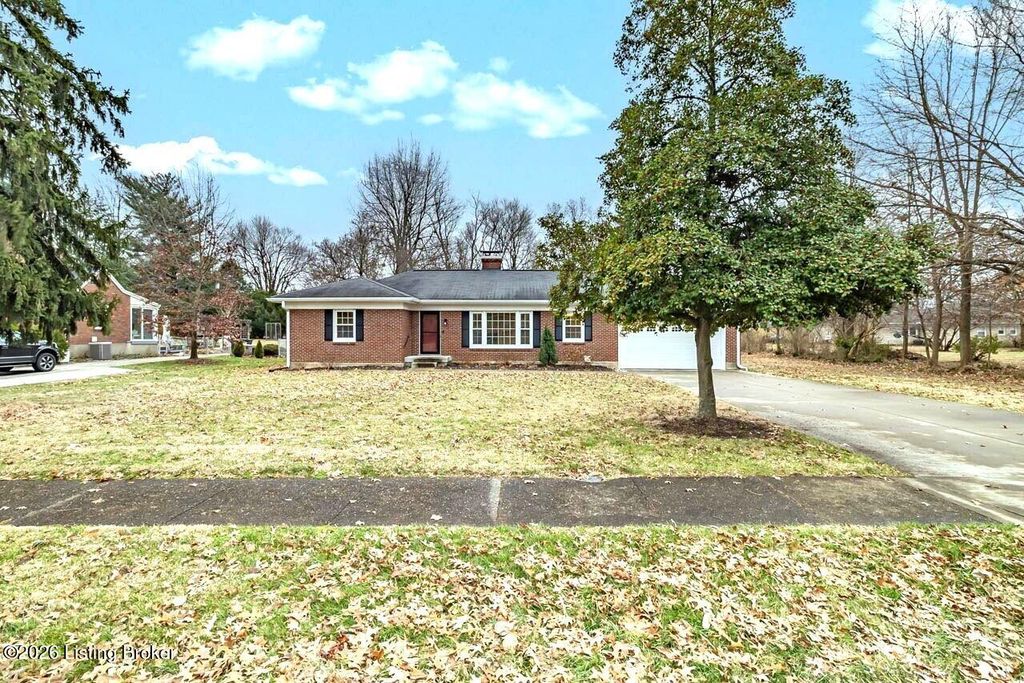 Photo of 2 Narwood Dr, Jeffersontown, KY 40299 (MLS # 1706504)