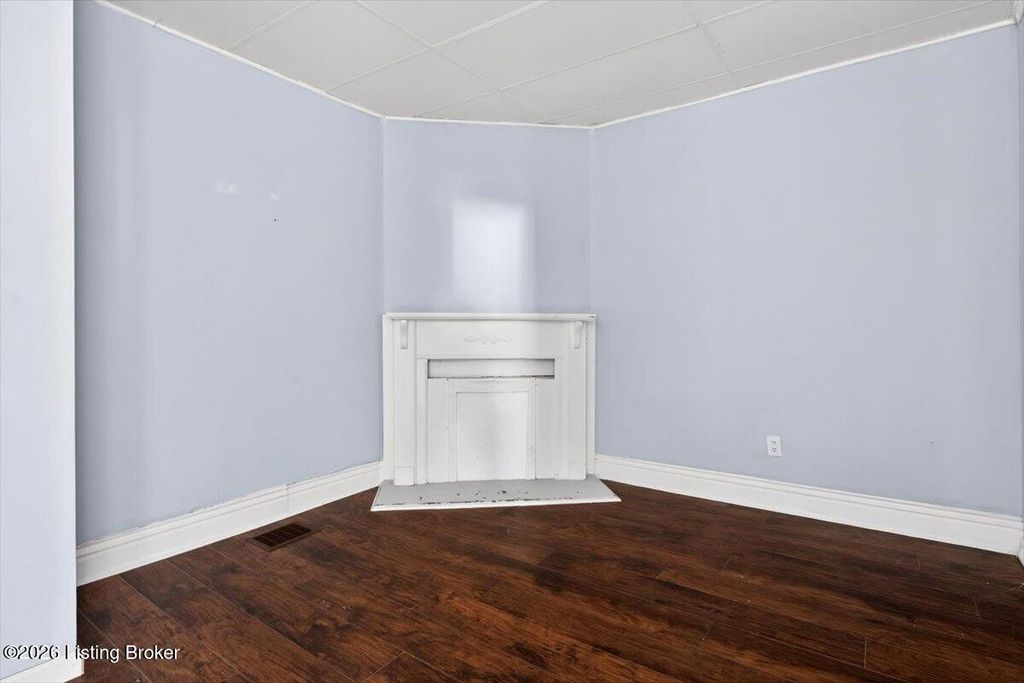 Photo of 502 Denmark St, Louisville, KY 40215 (MLS # 1719755)