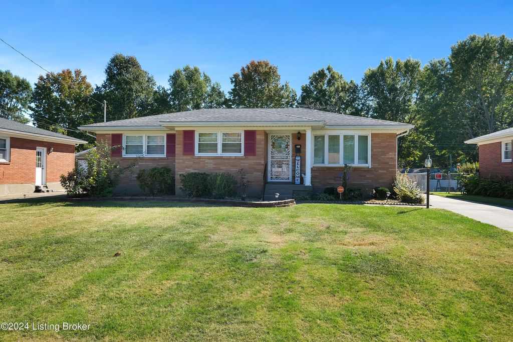 Photo of 5523 Mariemont Rd, Louisville, KY 40258 (MLS # 1710695)