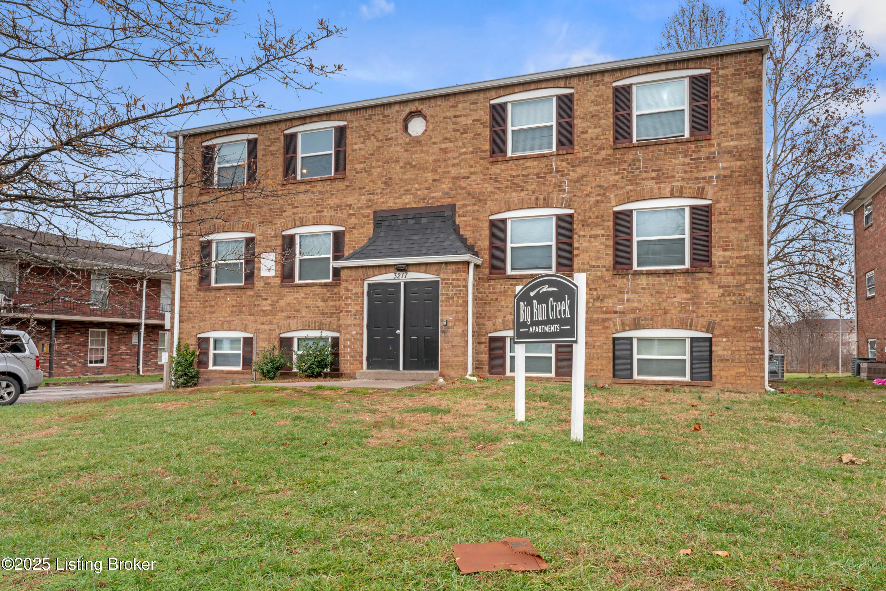 Louisville, Kentucky 40214, United States, 2 Bedrooms Bedrooms, ,1 BathroomBathrooms,Residential,Active,82628
