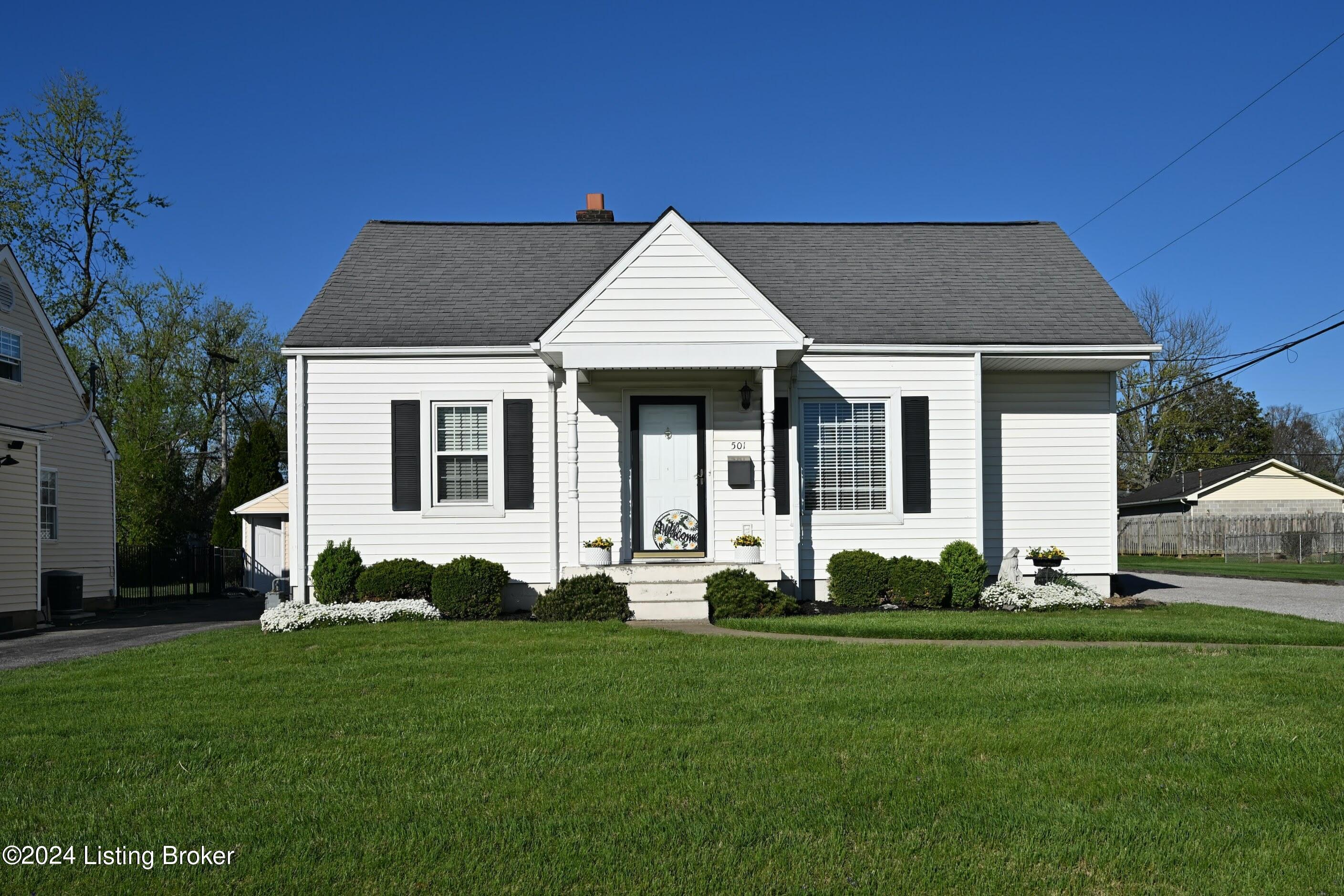 Photo 1 of 44 — 501 Marquette Dr, Louisville, KY 40222