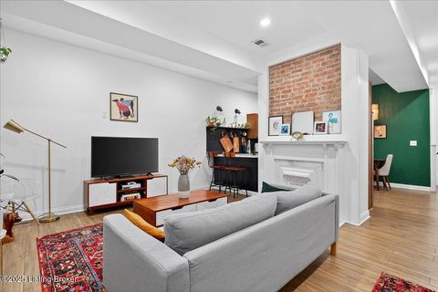 Photo of 417 Camp St, Louisville, KY 40203 (MLS # 1706873)