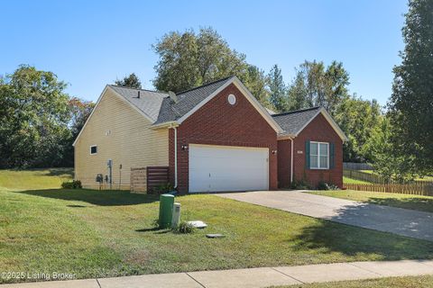 Photo of 8905 Amaranth Dr, Louisville, KY 40228 (MLS # 1700609) Photo of 8905 Amaranth Dr, Louisville, KY 40228 (MLS # 1700609)