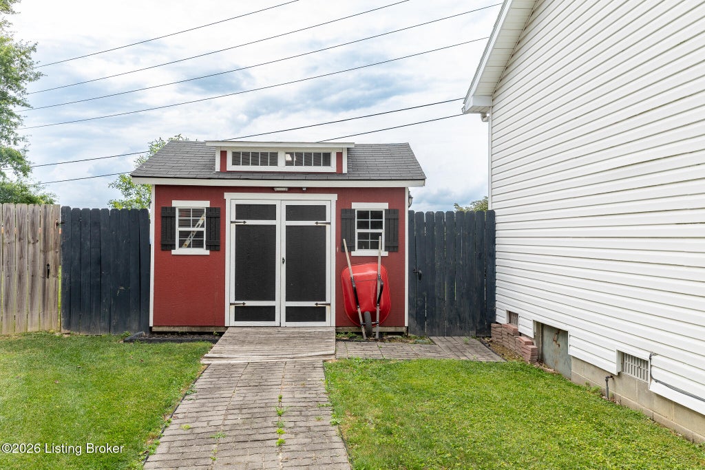 Photo of 2357 Sunset Ct, Madison, IN 47250 (MLS # 1722550)