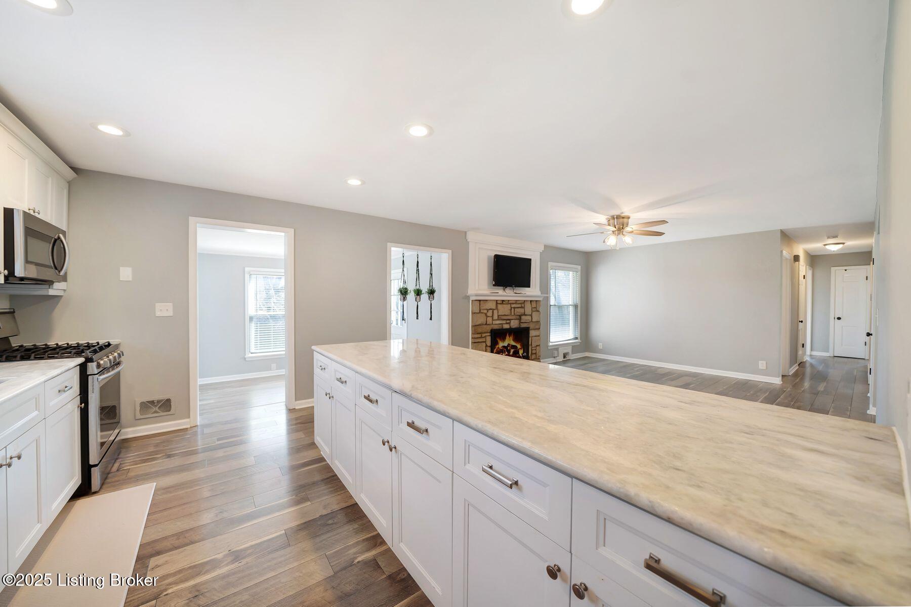 3128 Sunny Ln, Louisville, Kentucky image 18