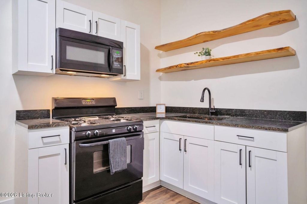 Photo of 528 M St, Louisville, KY 40208 (MLS # 1707670)