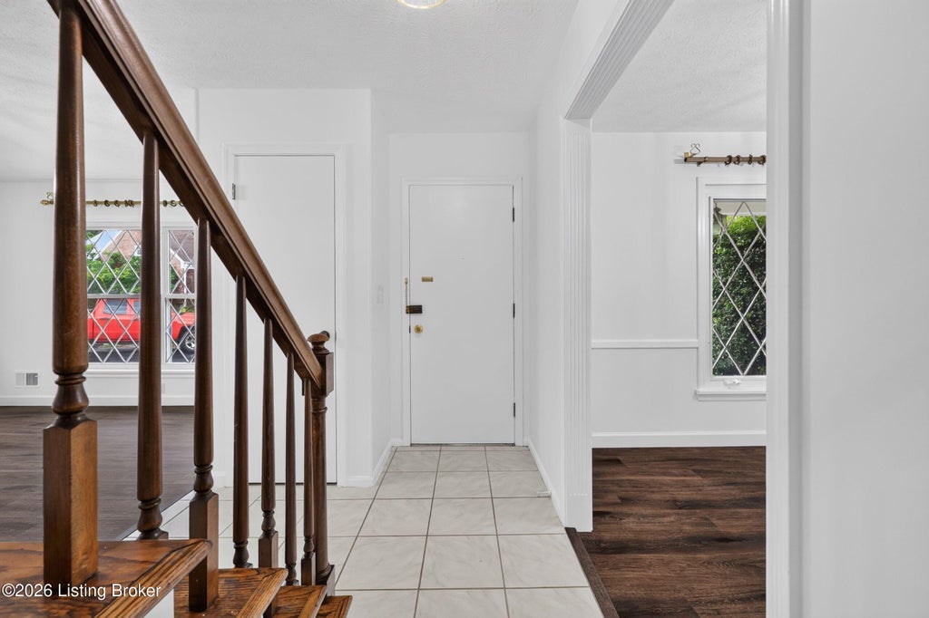 Photo of 8200 Farmwood Way, Louisville, KY 40291 (MLS # 1723658)