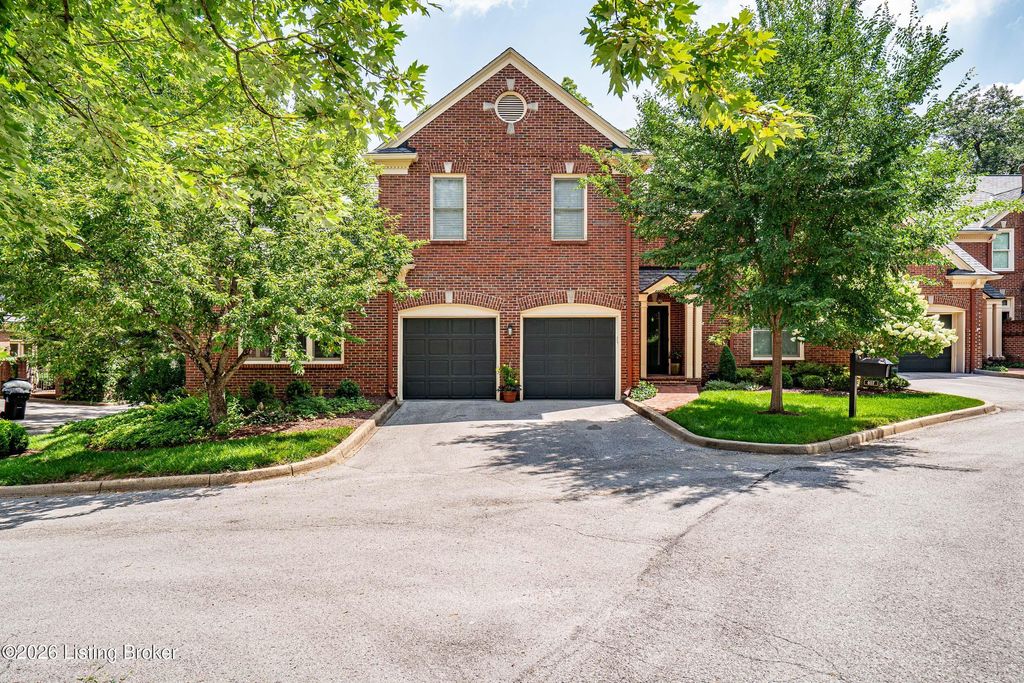 Photo of 407 Wynfield Close Ct, Louisville, KY 40206 (MLS # 1722935)