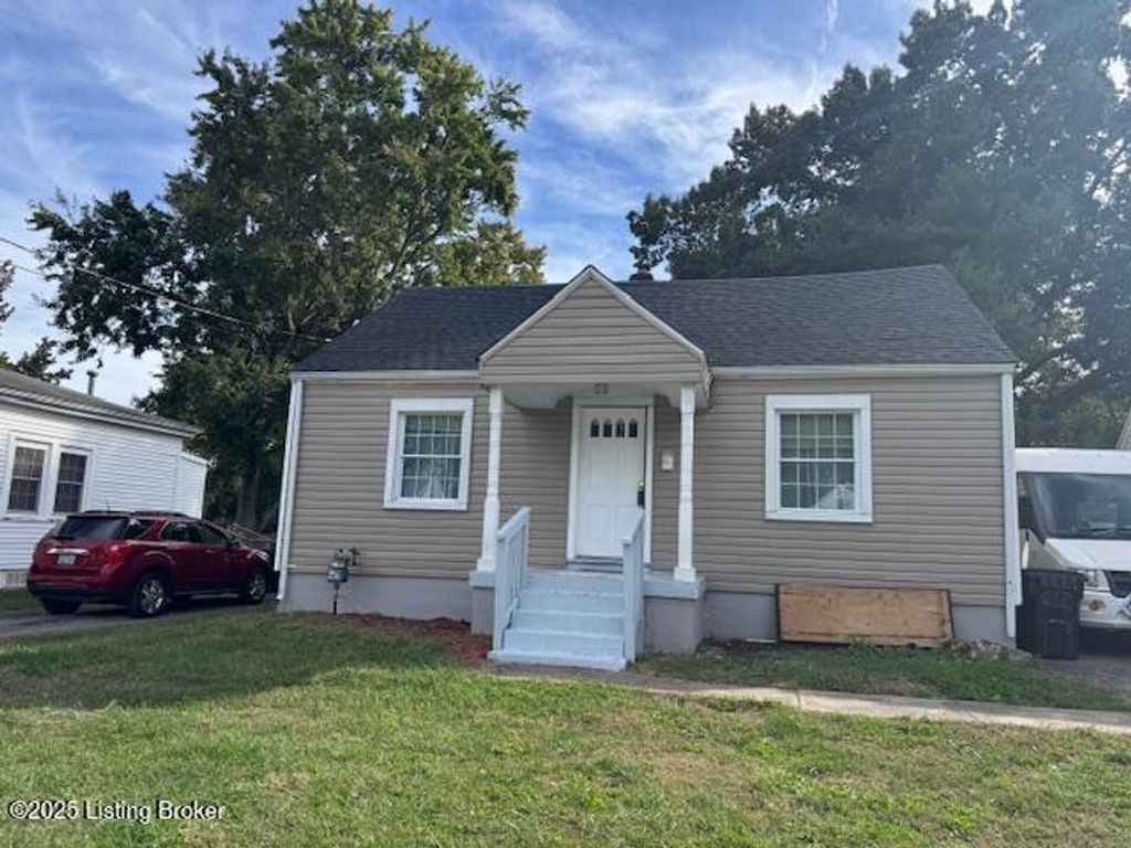 Photo of 1008 Walter Ave, Louisville, KY 40215 (MLS # 1701193)