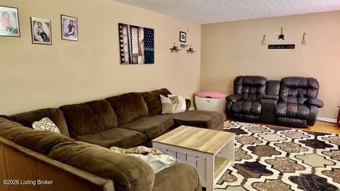 Photo of 1010 Scenic Dr, Radcliff, KY 40160 (MLS # 1714929)