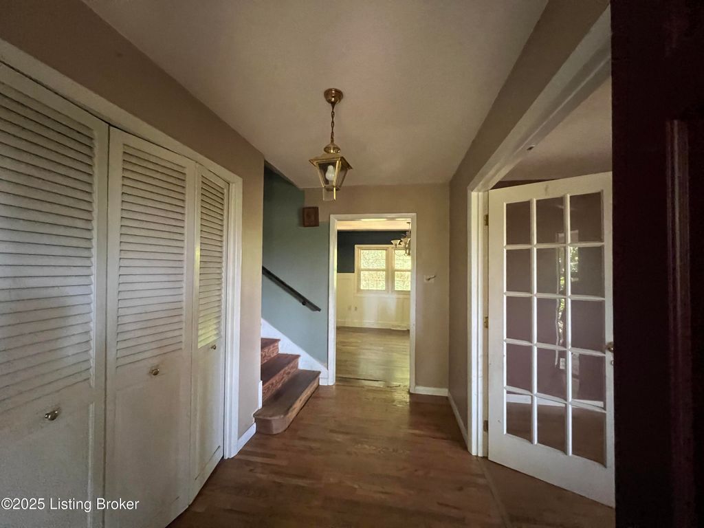 Photo of 214 W Woodland Acres, Corbin, KY 40701 (MLS # 1700585)