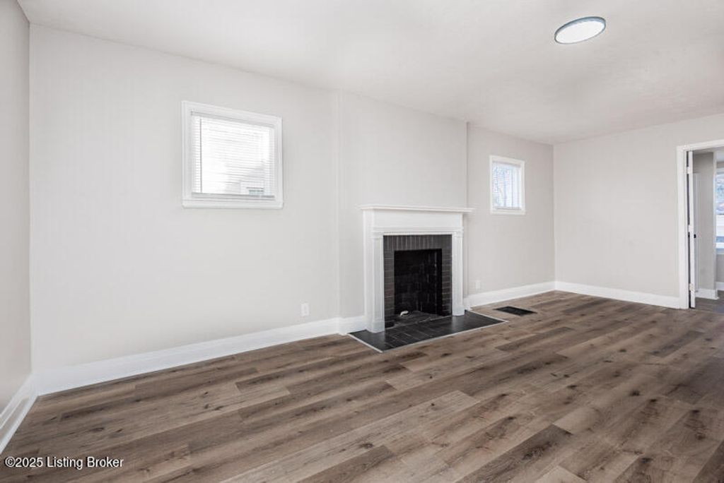 Photo of 1516 Larchmont Ave, Louisville, KY 40215 (MLS # 1705662)