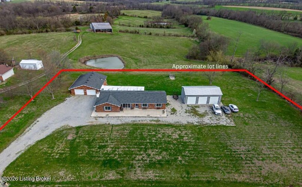 Photo of 1582 Stringtown Rd, Bardstown, KY 40004 (MLS # 1706818)