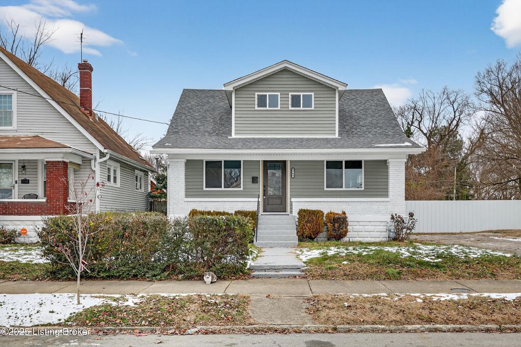 Photo of 3509 Del Park Terrace, Louisville, KY 40211 (MLS # 1708405)