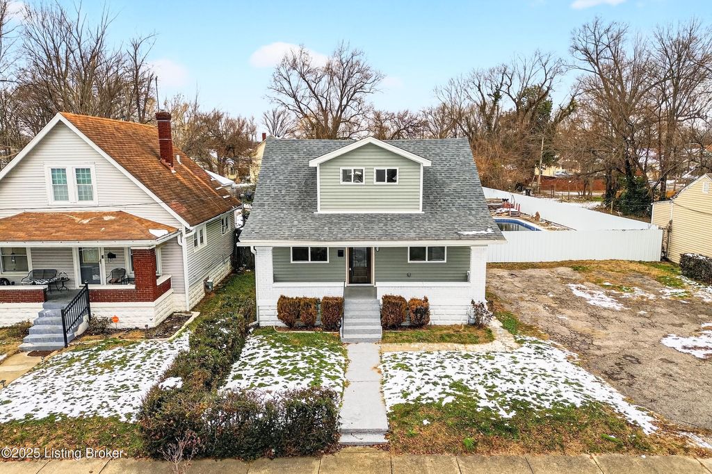 Photo of 3509 Del Park Terrace, Louisville, KY 40211 (MLS # 1708405)