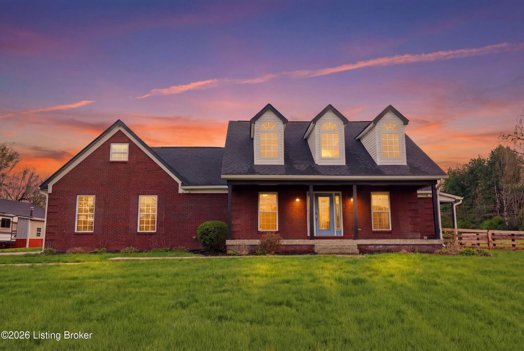 Photo of 1101 Harrington Mill Rd, Shelbyville, KY 40065 (MLS # 1713367)