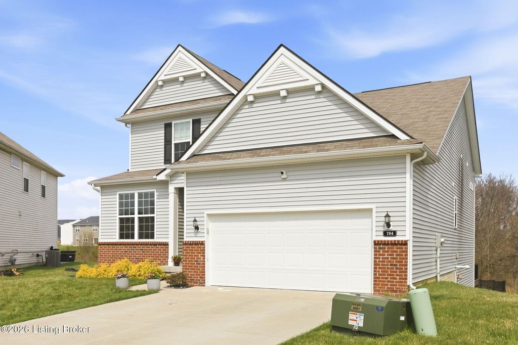 Photo of 704 Day Ct, Shelbyville, KY 40065 (MLS # 1712180)