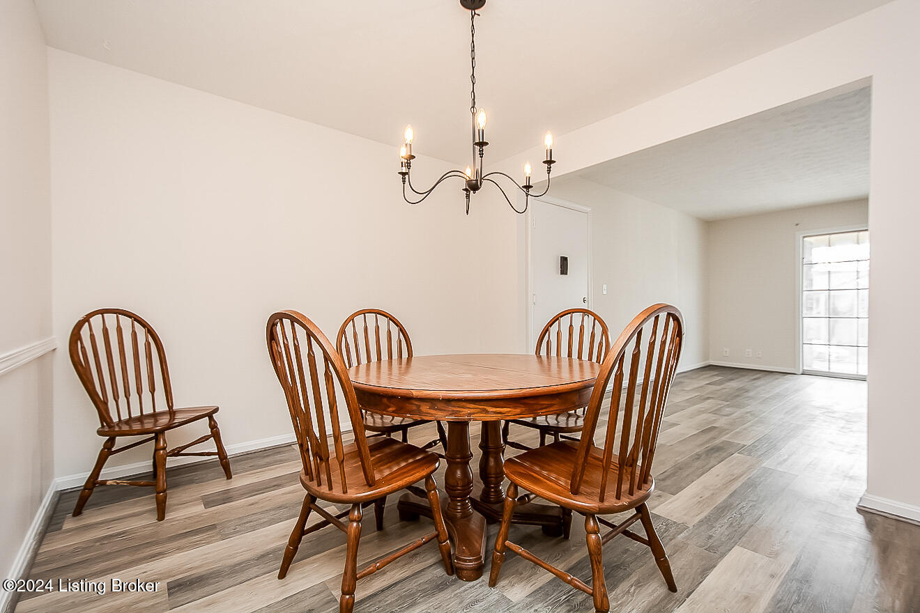 312 Logsdon Ct, Louisville, Kentucky image 7