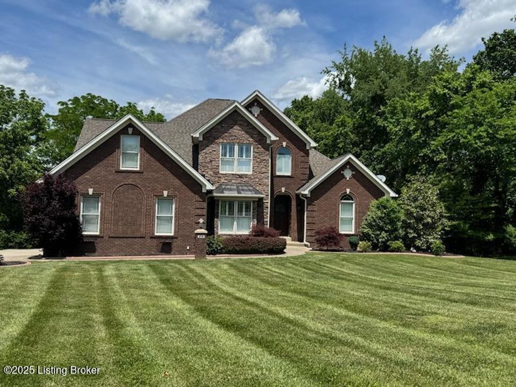 Photo of 28 Plantation Ct, Taylorsville, KY 40071 (MLS # 1712886)