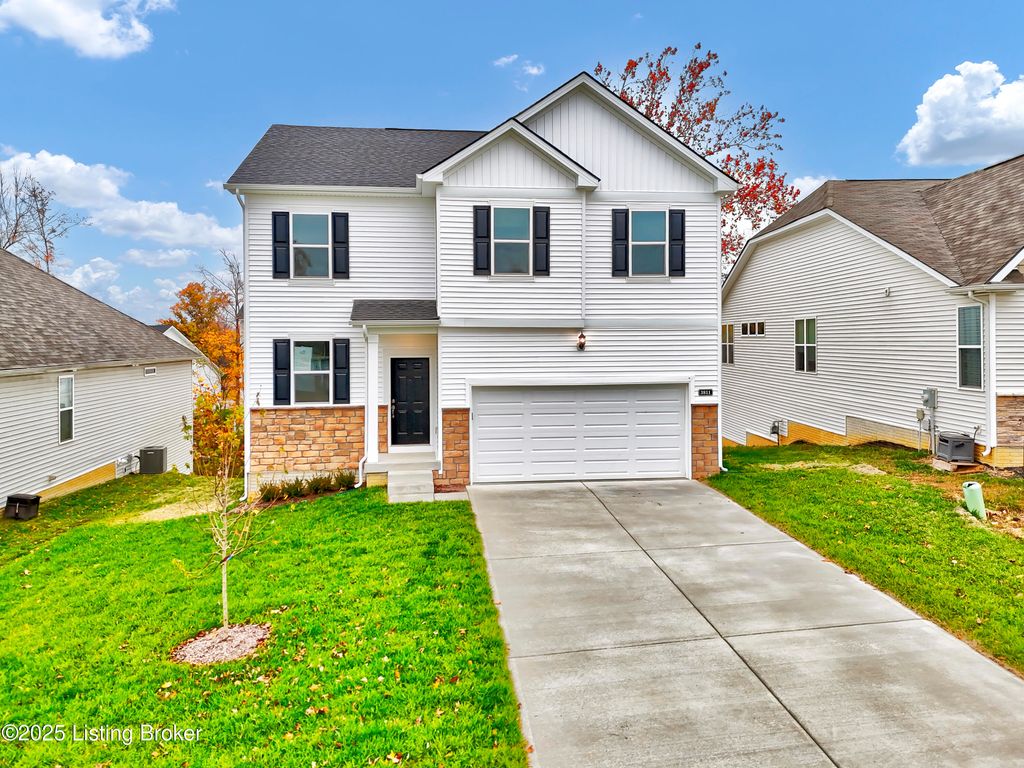 Photo of 3811 Misty Grove Ct, La Grange, KY 40031 (MLS # 1691590)