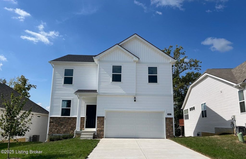 Photo of 3811 Misty Grove Ct, La Grange, KY 40031 (MLS # 1691590)