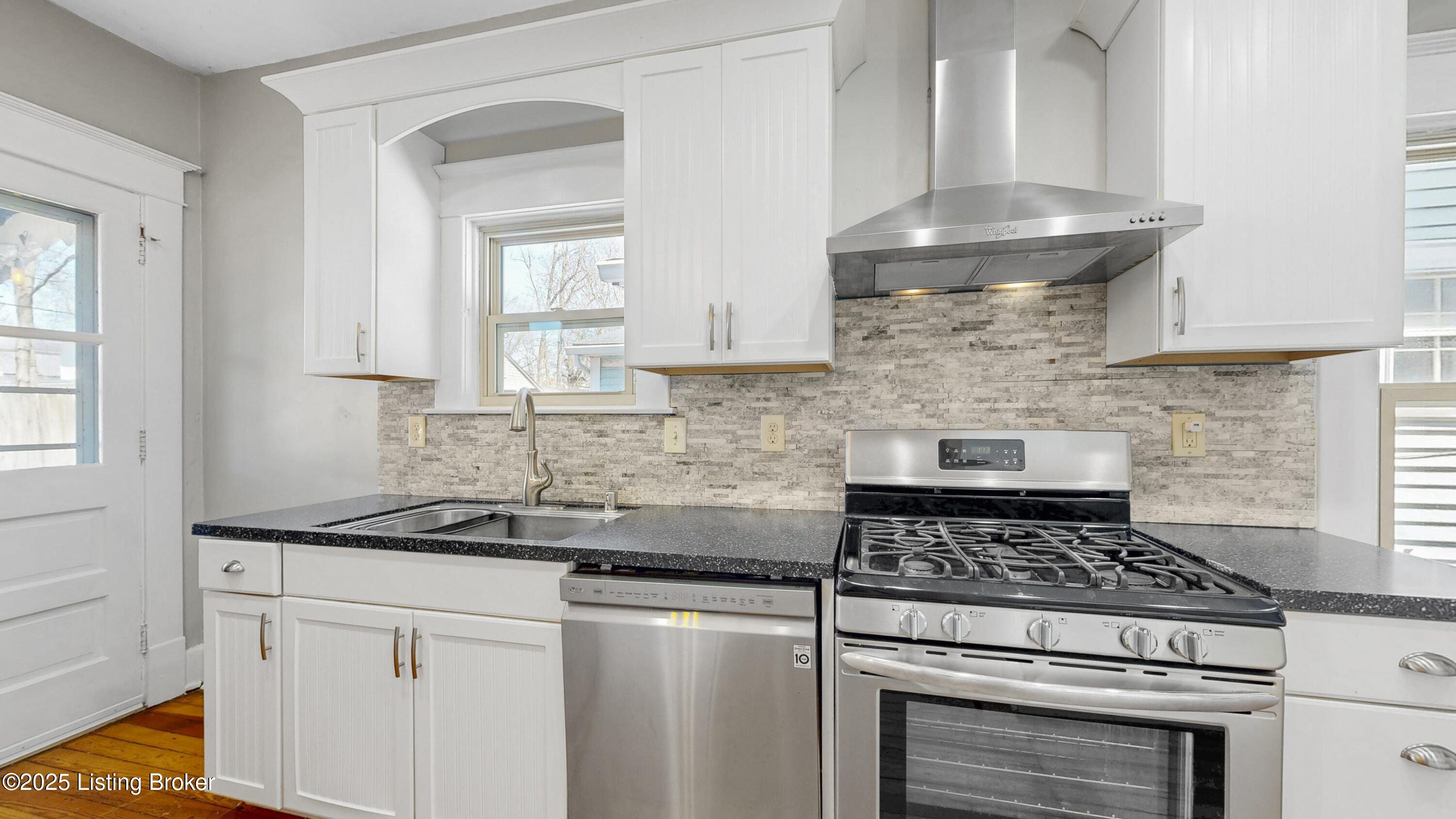 2019 Maryland Ave, Louisville, Kentucky image 17