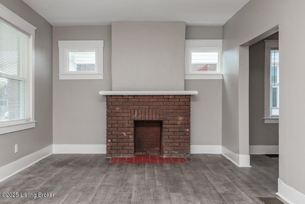 Photo of 110 S 37th St, Louisville, KY 40212 (MLS # 1727731)