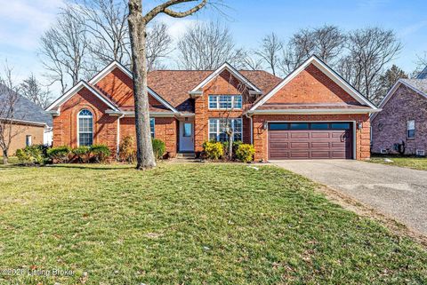 Photo of 2103 Prestwick Dr, La Grange, KY 40031 (MLS # 1709290)