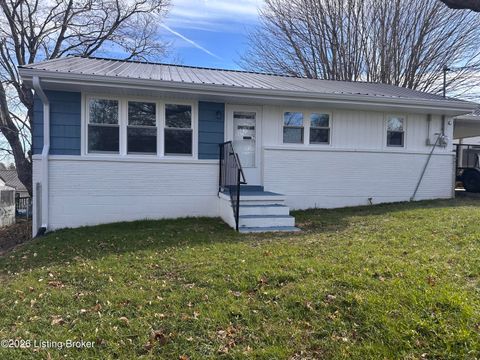 Photo of 605 Cedar St, Columbia, KY 42728 (MLS # 1707828)